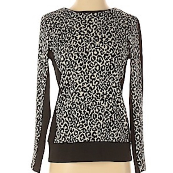 Ann Taylor Tops - Ann Taylor Animal Print Pullover Shirt size Medium